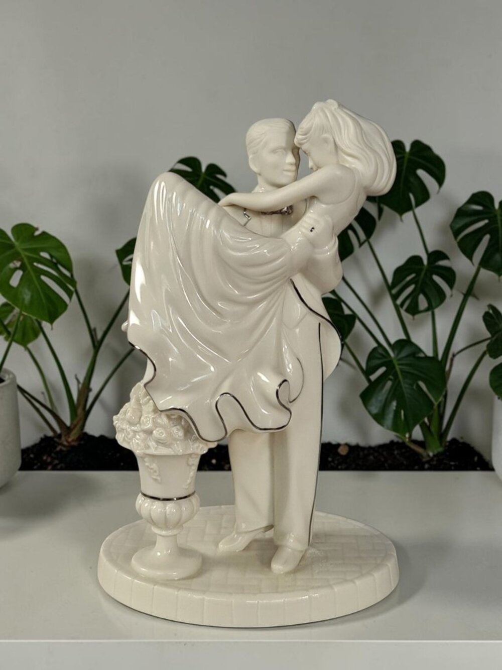 Lenox Wedding Promises Bride Groom “Swept Away” Porcelain Cake Topper Figurine